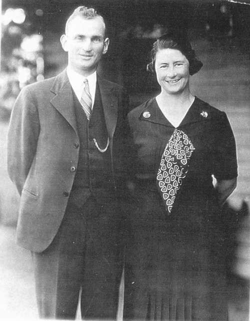 Photograph of Colin and Vida Curtis, <I>ca.</I> 1945