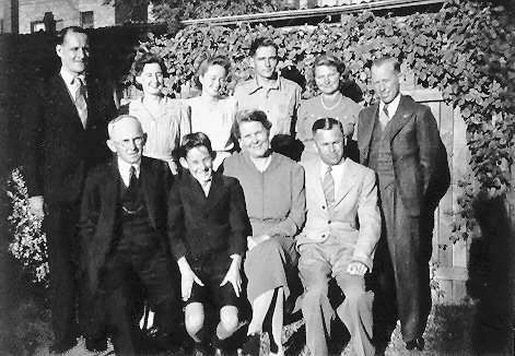 Raymond Family 1946